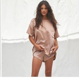 Lunya Washable Silk Pajama Set (XS, Otium Tan)